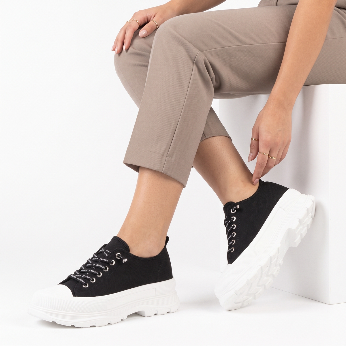 ZAPATILLA MUJER STHEF URBANA NEGRO 7568 TXTL